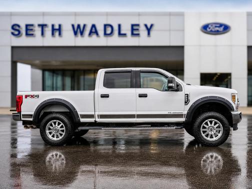 Oxford White 2018 Ford F-250 XLT
