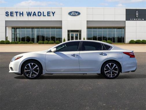 2016 Nissan Altima 2.5 SR