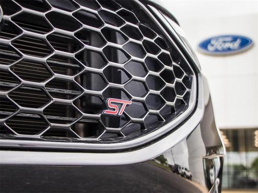 2021 Ford Edge ST