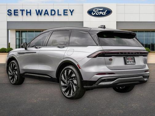 Radiance Metallic 2026 Lincoln Nautilus Reserve