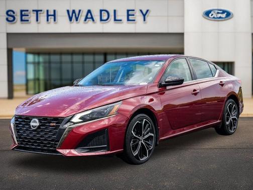 Scarlet Ember 2025 Nissan Altima SR