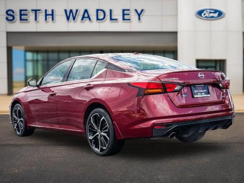 Scarlet Ember 2025 Nissan Altima SR