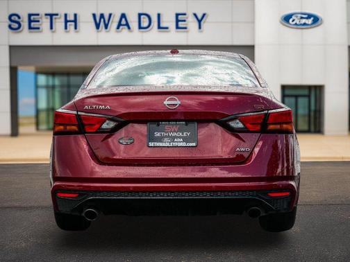 Scarlet Ember 2025 Nissan Altima SR