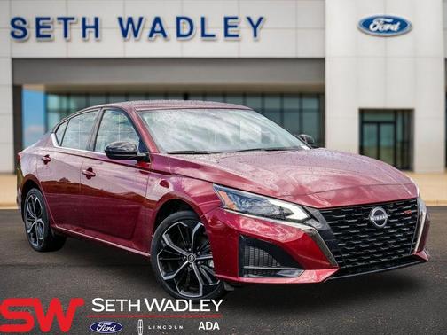 Scarlet Ember 2025 Nissan Altima SR
