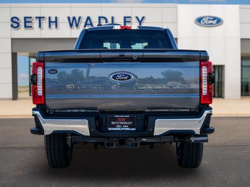 Carbonized Gray Metallic 2026 Ford F-350 Lariat Super Duty