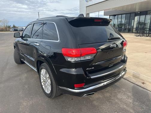 2017 Jeep Grand Cherokee Summit
