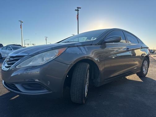 2013 Hyundai SONATA GLS
