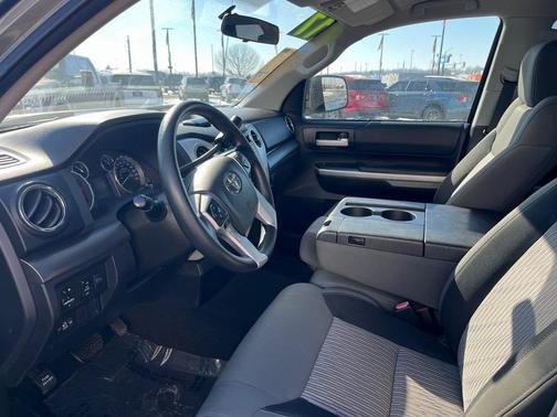 2017 Toyota Tundra SR5