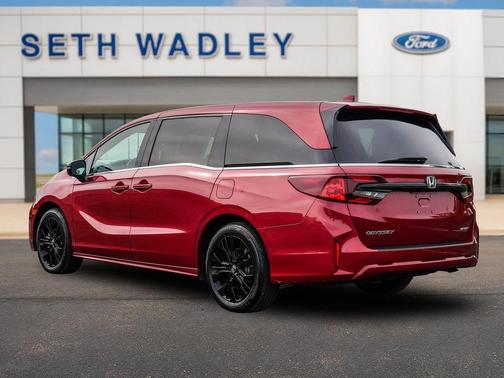 Radiant Red Metallic II 2025 Honda Odyssey Sport-L