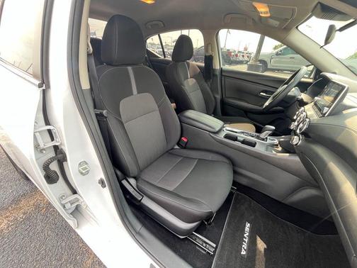 Cloud White 2025 Nissan Sentra SV