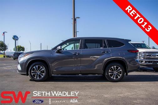 2023 Toyota Highlander Hybrid XLE