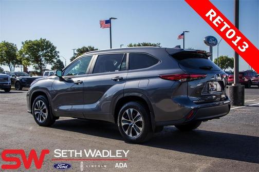 2023 Toyota Highlander Hybrid XLE
