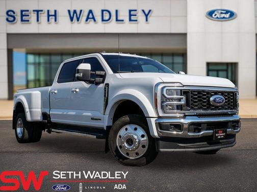Oxford White 2023 Ford F-450 Lariat