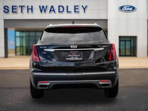 Stellar Black Metallic 2022 Cadillac XT5 Premium Luxury
