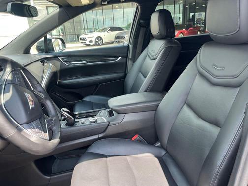 Stellar Black Metallic 2022 Cadillac XT5 Premium Luxury