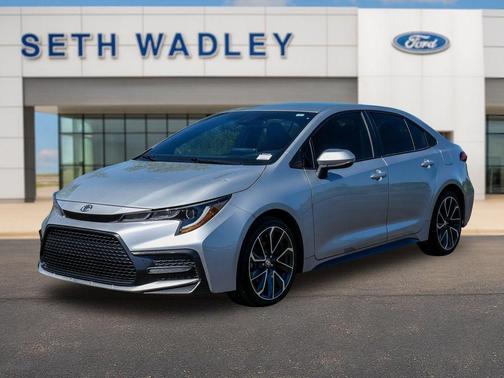 Classic Silver Metallic 2021 Toyota Corolla SE