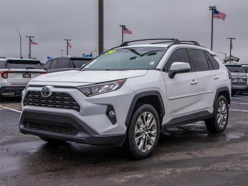 2020 Toyota RAV4 XLE Premium