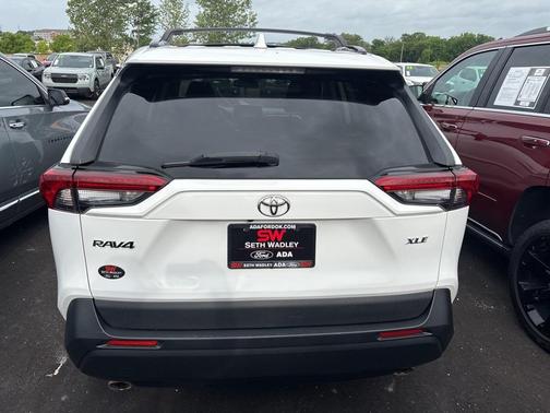 2020 Toyota RAV4 XLE Premium