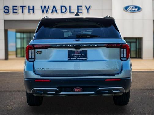 Iconic Silver Metallic 2025 Ford Explorer Active