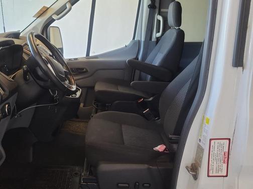 2018 Ford Transit-150 XLT