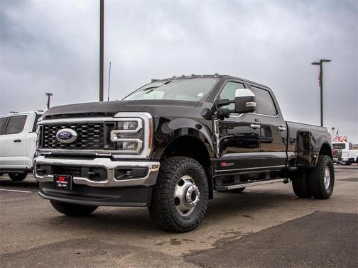 2025 Ford F-350 Lariat Super Duty