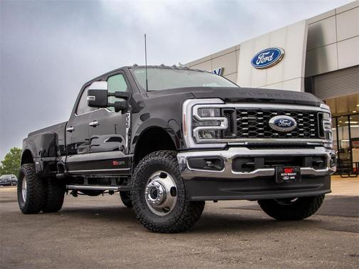 2025 Ford F-350 Lariat Super Duty