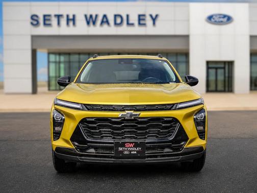Nitro Yellow 2025 Chevrolet Trax ACTIV