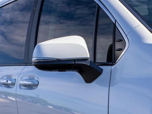 2024 Toyota Sienna Platinum 7 Passenger