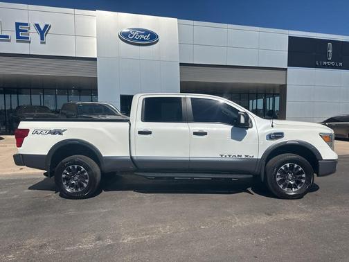 2017 Nissan Titan XD PRO-4X