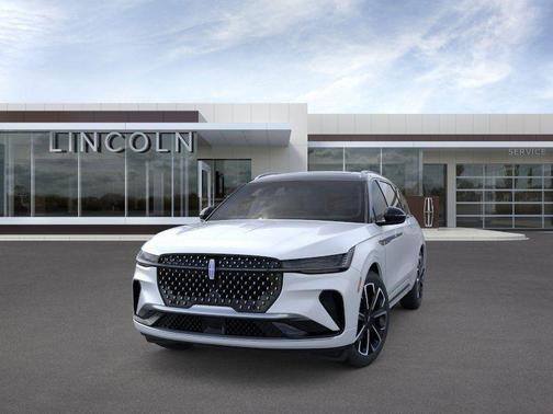 White Platinum Clearcoat Metallic 2026 Lincoln Nautilus Reserve