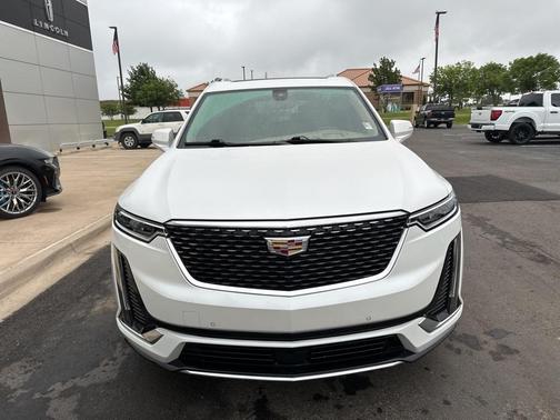 2022 Cadillac XT6 Premium Luxury FWD