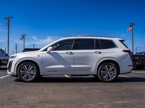 2022 Cadillac XT6 Premium Luxury FWD