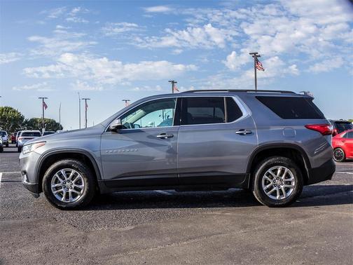 2020 Chevrolet Traverse LT Cloth