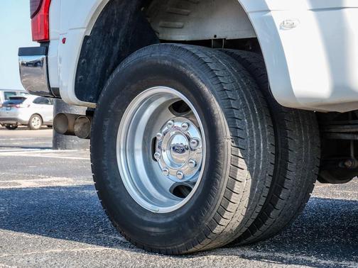 Star White 2020 Ford F-350 Lariat Super Duty