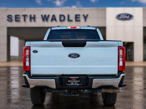 Oxford White 2025 Ford F-250 XLT