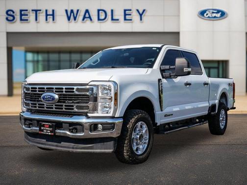Oxford White 2025 Ford F-250 XLT