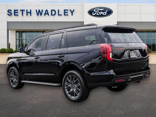 Agate Black Metallic 2026 Ford Expedition Platinum