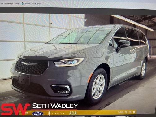 2025 Chrysler Pacifica Select