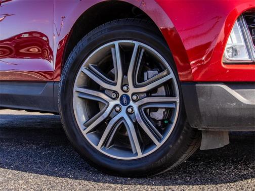 2021 Ford Edge Titanium