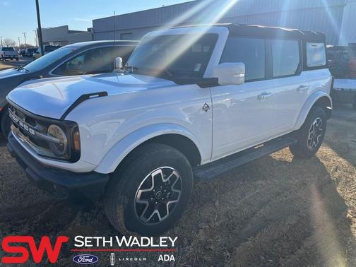 2024 Ford Bronco Outer Banks