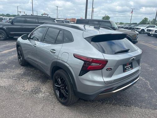 Sterling Gray Metallic 2025 Chevrolet Trax ACTIV