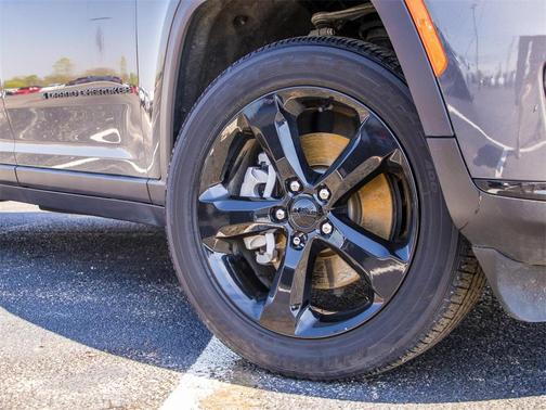 2024 Jeep Grand Cherokee L Laredo