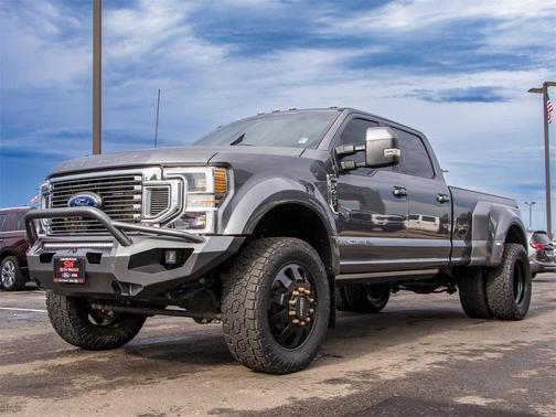2022 Ford F-450 Lariat