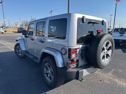 2016 Jeep Wrangler Unlimited Sahara