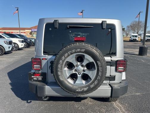 2016 Jeep Wrangler Unlimited Sahara