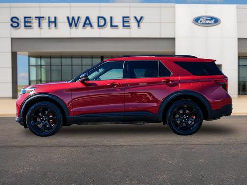 Rapid Red Metallic Tinted Clearcoat 2022 Ford Explorer ST