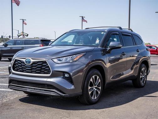 2020 Toyota Highlander Hybrid XLE
