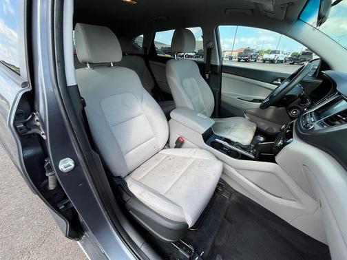 Coliseum Gray 2018 Hyundai TUCSON SEL