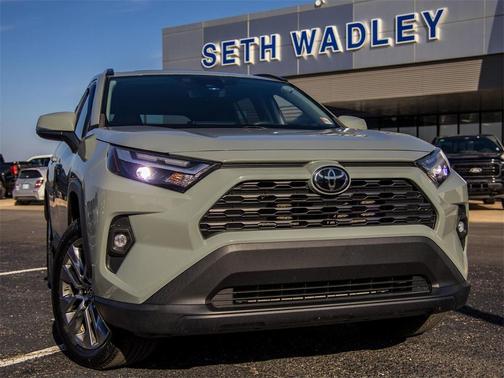2023 Toyota RAV4 XLE Premium