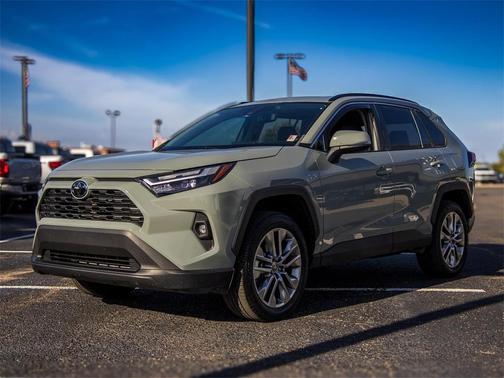 2023 Toyota RAV4 XLE Premium